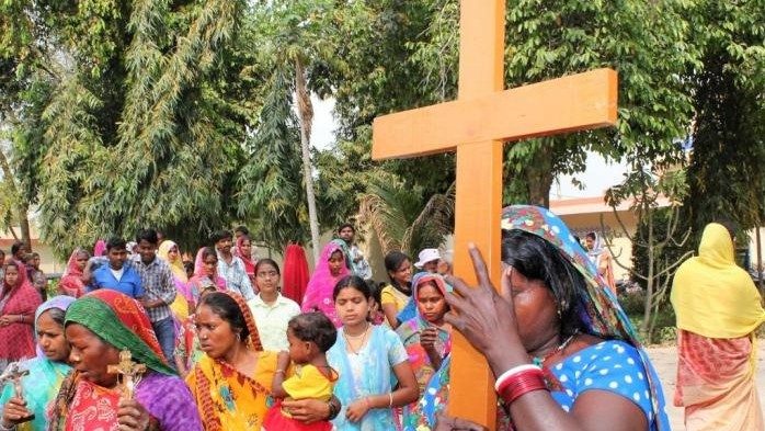 Cerca de mil cristianos son expulsados de sus aldeas en la India por negarse a convertirse al hindusmo