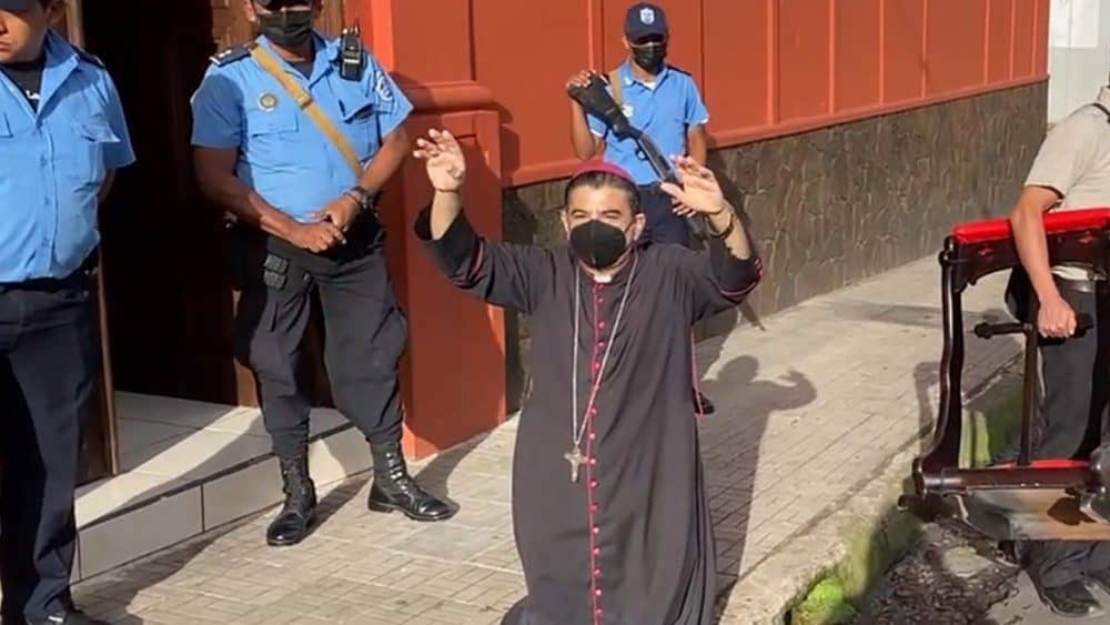 Otorgan el Premio Carisma para el obispo encarcelado por la dictadura de Daniel Ortega