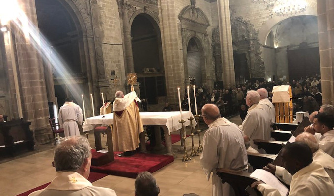 La Catedral de Barbastro acogi el acto de desagravio por la profanacin de la capilla en el hospital de la ciudad