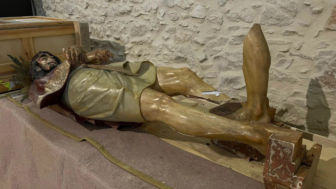 Un judo estadounidense destroza a martillazos una imagen de Cristo en la Capilla de la Flagelacin en Jerusaln