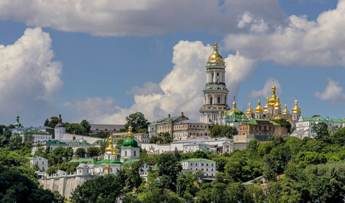 Ortodoxos fieles al patriarcado de Mosc se manifiestan en Kiev contra la expulsin de sus monjes