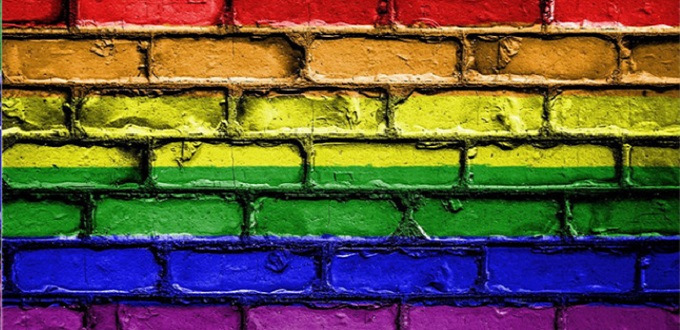 El capelln de un colegio anglicano pierde su trabajo tras criticar la ideologa LGBT