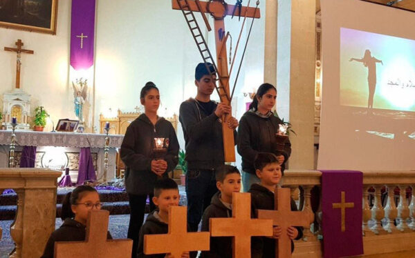 Ayuda a la Iglesia Necesitada celebrar decenas de va crucis en Espaa en favor de los cristianos perseguidos