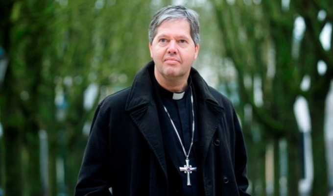 Mons. Mutsaerts: Quedaos en la Iglesia!