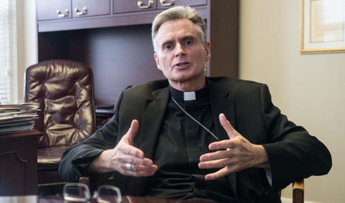Mons. Daly advierte a los congresistas de Washington que ninguna autoridad poltica ha podido anular el secreto de confesin