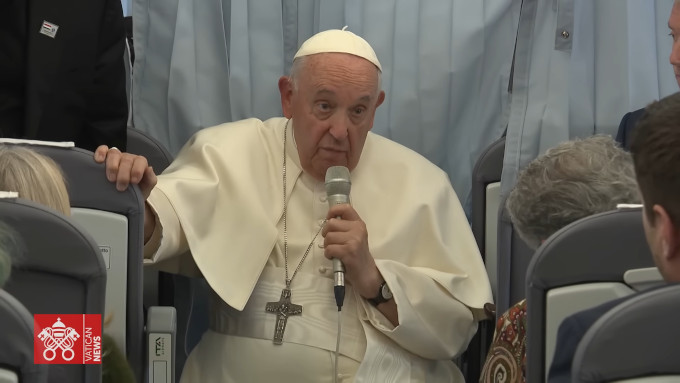 Ucrania responde al Papa que sin el consentimiento y bendicin de Zelenski no habr misin de paz del Vaticano