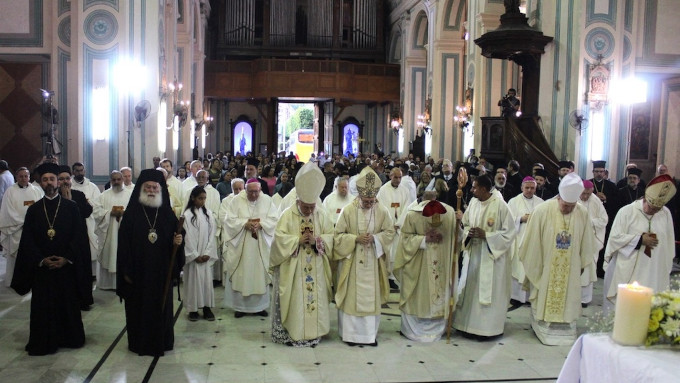 El Patriarca ortodoxo de Alejandra asiste a una Misa oficiada por el cardenal Koch