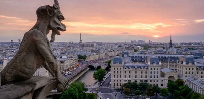 Un peregrino catlico se hace viral como hroe de la mochila tras detener un apualamiento masivo en Francia
