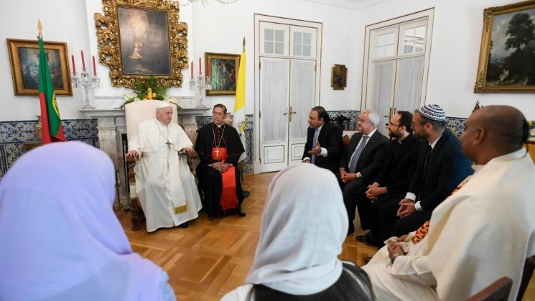 El Papa recibi a representantes de otros credos en la Nunciatura en Lisboa