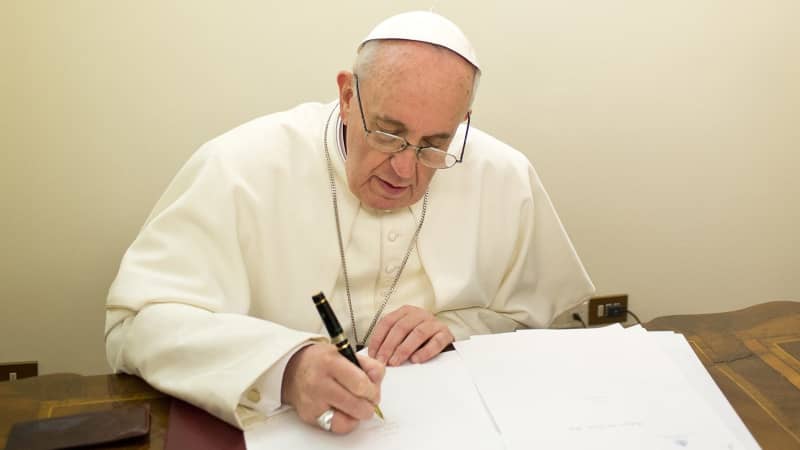 El Papa pone al frente de una nueva asociacin privada de fieles a conocidos kirchneristas