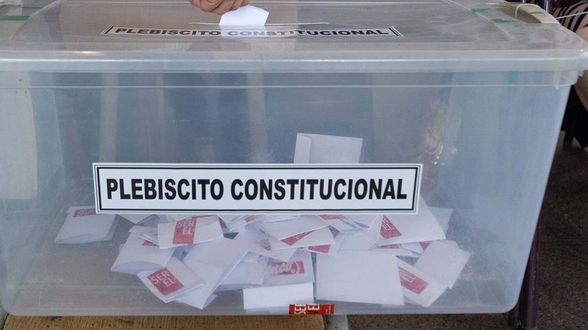 Los chilenos vuelven a rechazar la nueva Constitucin y se mantiene la de Pinochet