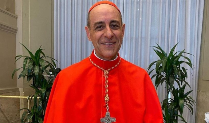 Eckiger Tisch vuelve a acusar al cardenal Vctor Manuel Fernndez de proteger a un cura abusador