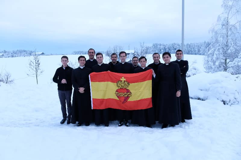 Seminaristas españoles de la Fraternidad de San Pedro, 2024