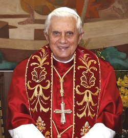 Benedicto XVI: «El quehacer de la Iglesia no puede indentificarse con programa político alguno»