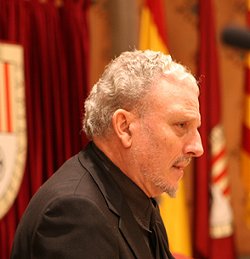 Kiko Argello, doctor Honoris Causa por el Instituto Pontificio Juan Pablo II