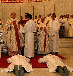 Anuario estadstico de la Iglesia: ms sacerdotes diocesanos y menos religiosos