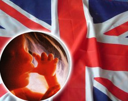 Los obispos católicos de Inglaterra y Gales critican duramente que se permita la publicidad de clínicas abortivas