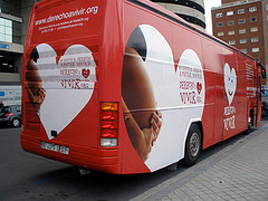 Derecho a Vivir entrega hoy al gobierno 375.000 firmas contra la nueva ley del aborto