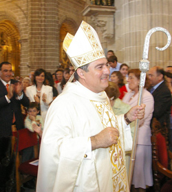 Debemos seguir viviendo y anunciando a Jesucristo y su palabra, recogida en su Iglesia