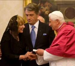 Benedicto XVI aboga por la unidad con los ortodoxos al recibir al presidente de Ucrania