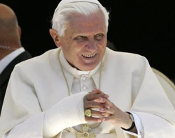 El Papa se fue al suelo al tropezar en la oscuridad con la pata de la cama