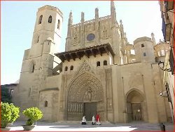 Fieles oscenses se concentrarn ante la Catedral de Huesca para solicitar que no se traslade a un prroco