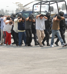 Capturan a miembros de un crtel mexicano de narcotraficantes mientras estaban en misa