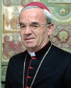 El nuevo Nuncio, monseñor Renzo Fratini fue recibido ayer por el Papa 