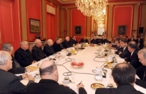 El gobernador de la provincia de Buenos Aires pide ayuda a los obispos para luchar contra la pobreza