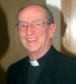 Muere Jess Urteaga, el cura de la tele