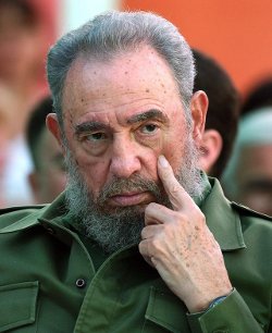 Fidel Castro anuncia que mantendrá un encuentro con Benedicto XVI