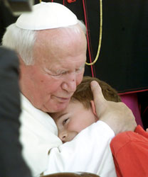 La milagrosa curacin de un nio espaol favorece la beatificacin de Juan Pablo II