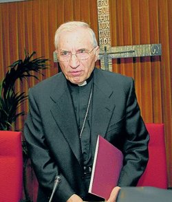 El Cardenal Rouco recuerda que la Iglesia colabora constantemente a paliar los efectos de la crisis