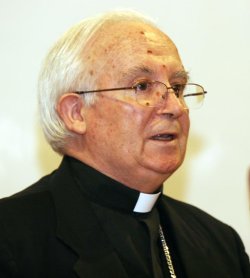 El Cardenal Caizares visita la baslica pontificia de San Juan de vila en Montilla