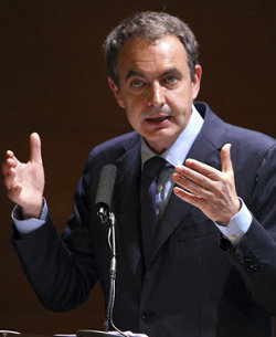 Las asociaciones a favor de la familia condenan la retirada del cheque-beb anunciada por Zapatero