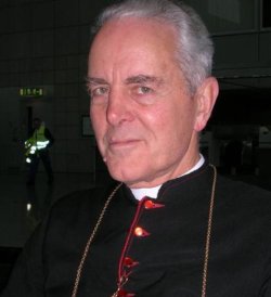 Mons. Williamson podra ser expulsado de la FSSPX segn el portal alemn kreuz.net