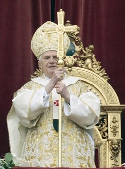 El Papa advierte de que es necesaria una conversión espiritual y moral para que el mundo salga de la crisis
