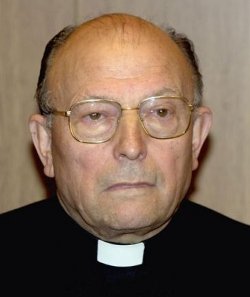 Veinticuatro obispos concelebran la misa funeral por Don Bernardo