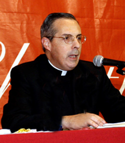 Encuentro del vicario general de la Legin de Cristo con miembros y amigos