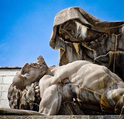 Patrimonio Nacional podra decapitar la imagen de La Piedad del Valle de los Cados