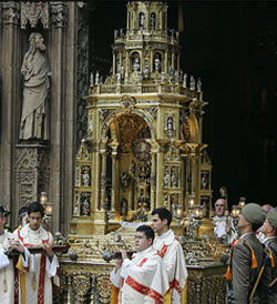 Mons. Osoro pide situar a Dios en el centro de la historia y no como si fuera una pieza de museo