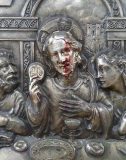 La archidicesis de Tucumn pide prudencia y cautela ante la imagen de Cristo que llora sangre