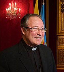 Mons. Esteban Escudero: Conmigo no van a tener problemas de politiqueo