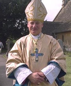 El obispo anglicano de Fulham anuncia que se acogerá a un Ordinariato anglicano en comunión con el Papa