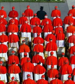 Benedicto XVI habla con los cardenales de libertad religiosa, liturgia, abusos y el regreso de anglicanos a la Iglesia