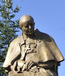 Inauguran en Pamplona un monumento dedicado a Juan Pablo II