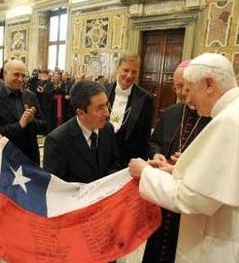 Benedicto XVI: Llevo a Chile dentro de mi corazn