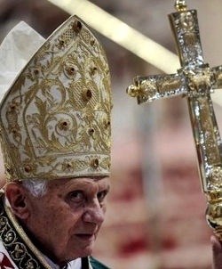 El Papa asegura que para muchos medios «el amor está reducido a mercadería incapaz de  pureza»