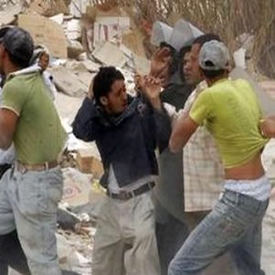 Egipto: Decenas de heridos en el enfrentamiento entre policas y cristianos coptos