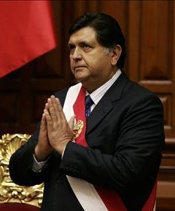 Alán García promulga una ley de libertad religiosa en Perú que garantiza la objeción de conciencia